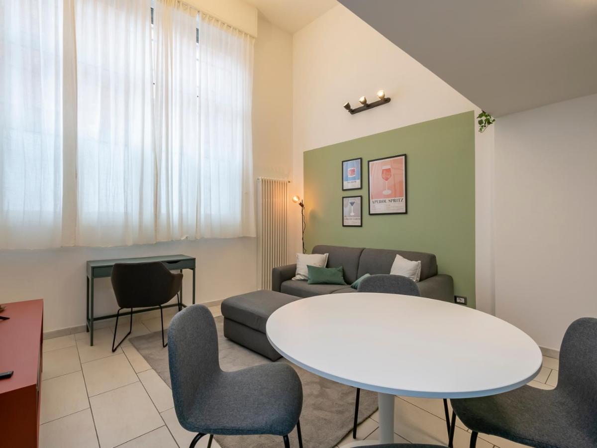 Ihost Apartment - Romilli 17A Милано Екстериор снимка